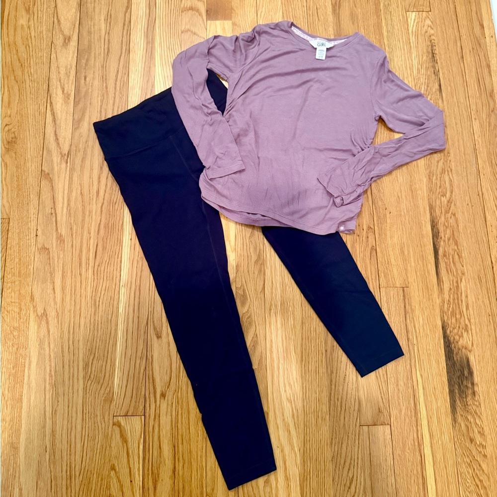 Athleta girl outfit leggings and long sleeved top navy and dusty rose
